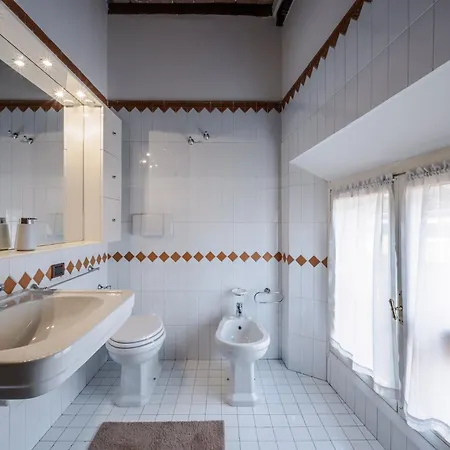 Center - Private Parking & 5 Guests * Μόντενα