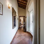 Center - Private Parking & 5 Guests Appartamento *