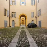 Center - Private Parking & 5 Guests *