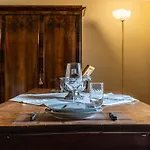 Center - Private Parking & 5 Guests * Modena