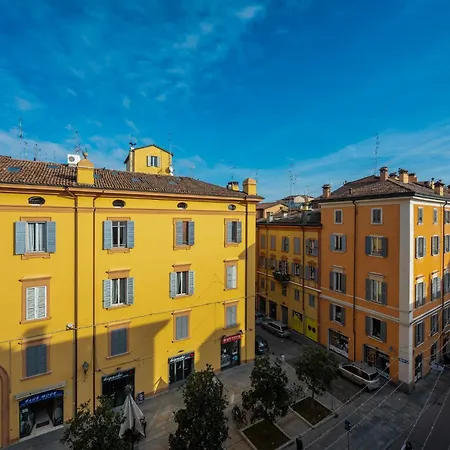 Center - Private Parking & 5 Guests *